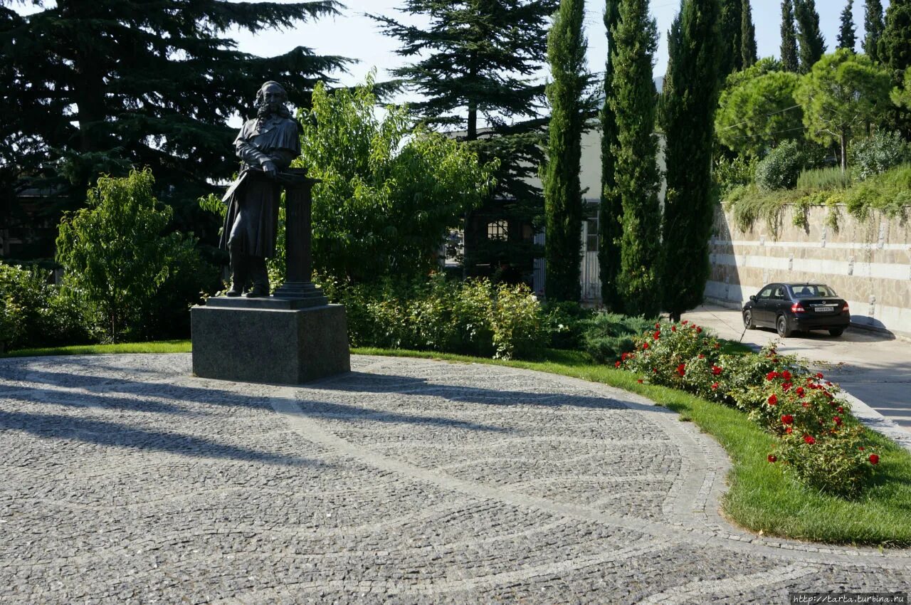 парк айвазовского партенит. крым партенит медведь гора. парк айвазовского партенит. партенен достопримечательности. партенит.