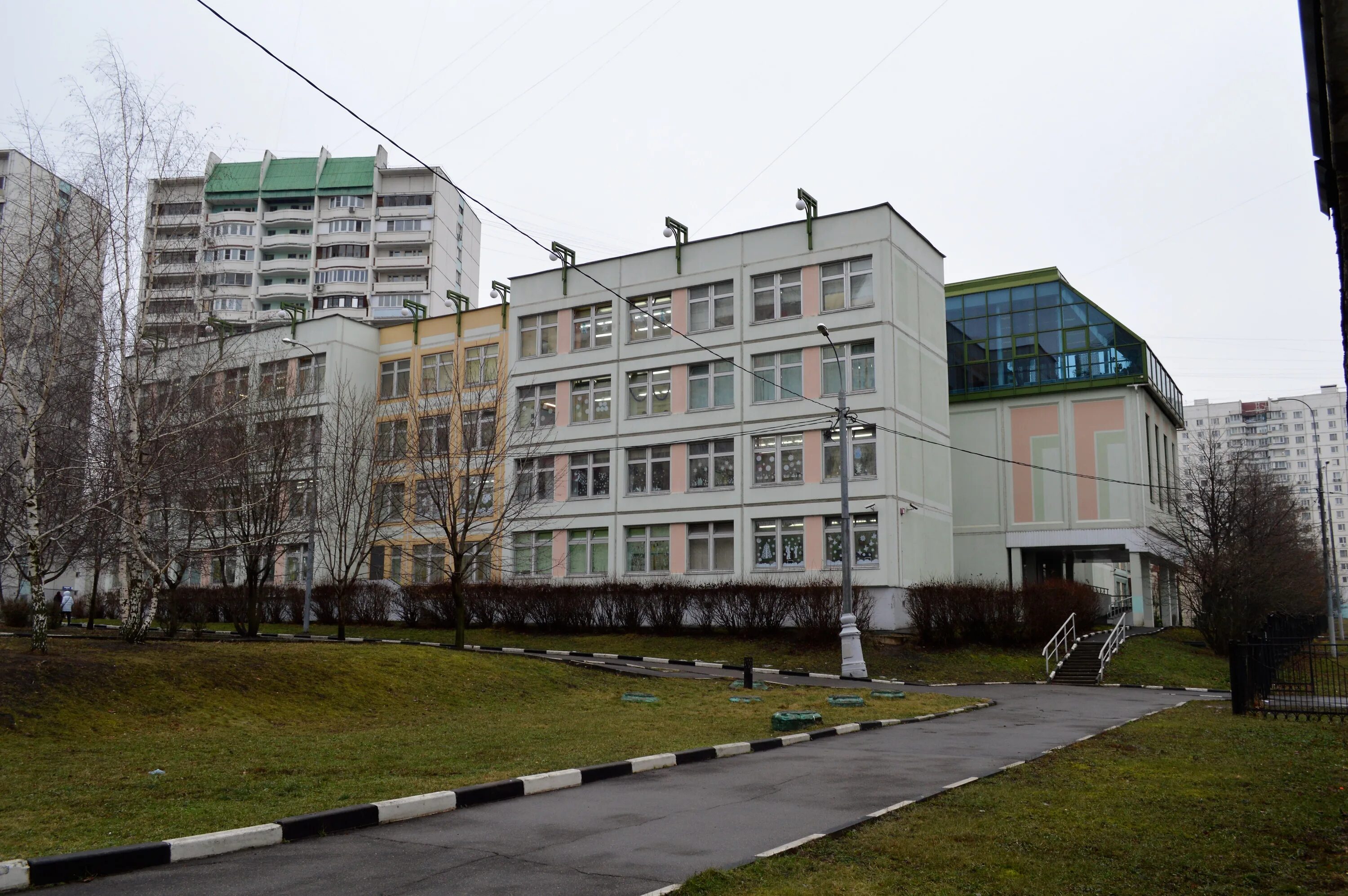 Школа 17 введенского. Школа 17 Беляево. Москва улица Введенского школа 17. Vjcrdf irjkf 17 Ji 4. ГБОУ школа 17 Ош 4.