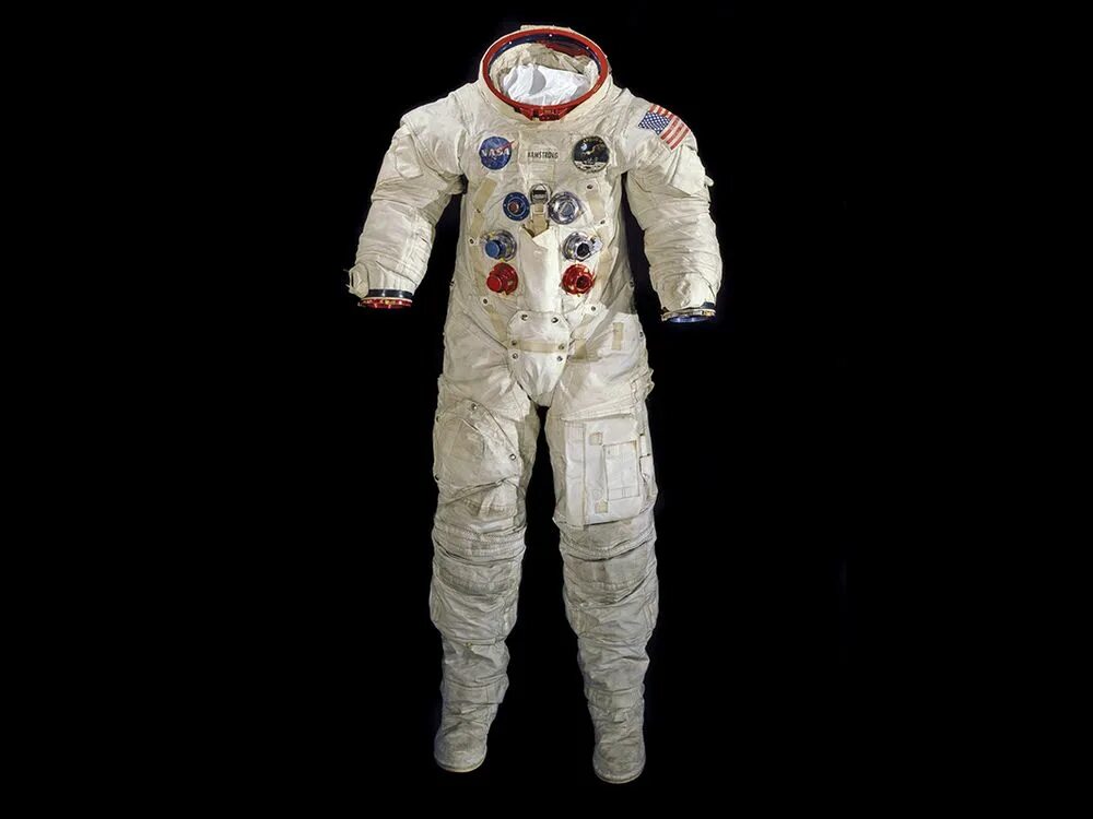Скафандр космонавта наса. Костюм космонавта. Космонавт на белом фоне. Костюм космонавта. Скафандр российского космонавта на белом фоне.