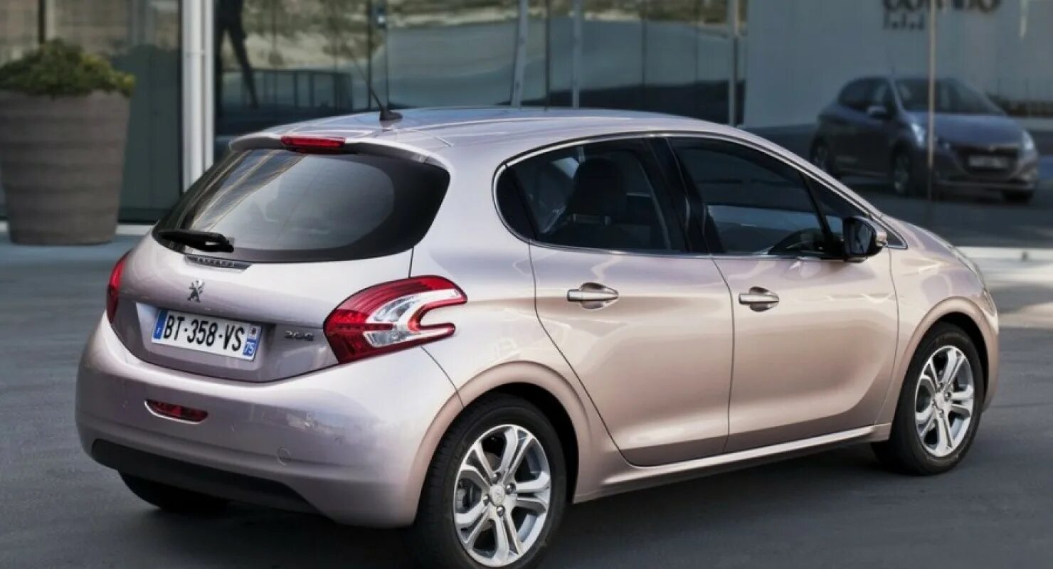 пежо 208 на базе запорожца. Peugeot 208 2012. карабин впо-208 366 ткм. авт 208. авт 208.