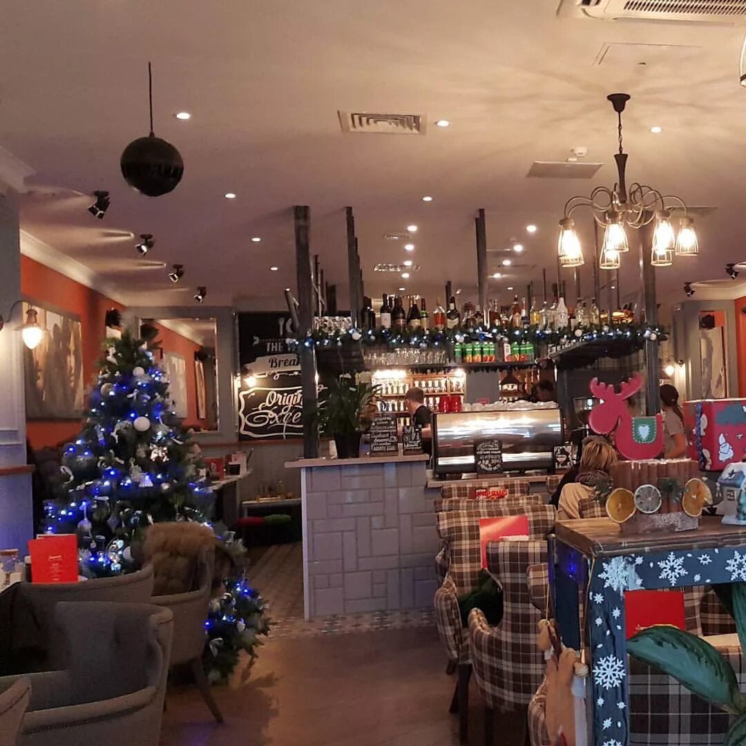 Кафе краснодар новый год. Улица красная краснодар новый год. Старый город мачуги краснодар. Украшение ресторана на новый год. Украсить ресторан к новому году.