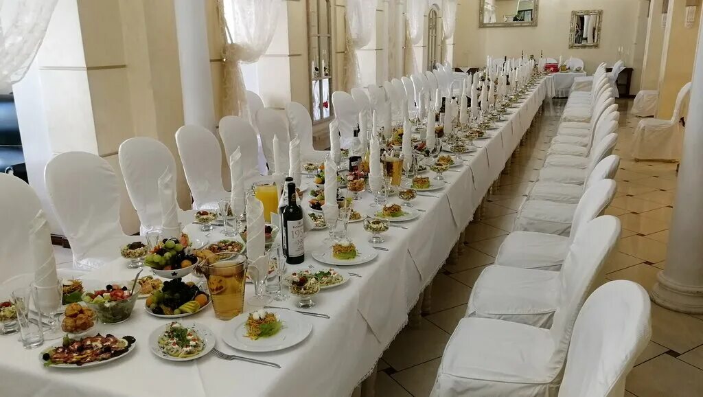 Дворик миасс. Автозаводцев 34 восточный восточный двор миасс. Ресторан ильмень миасс. Ресторан восточный дворик миасс. Дворик миасс.