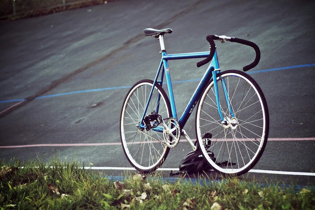 Cannondale fixed Gear. Велосипед фикс Конан Дойл. Фикс велосипед. Fixed Gear велосипед.