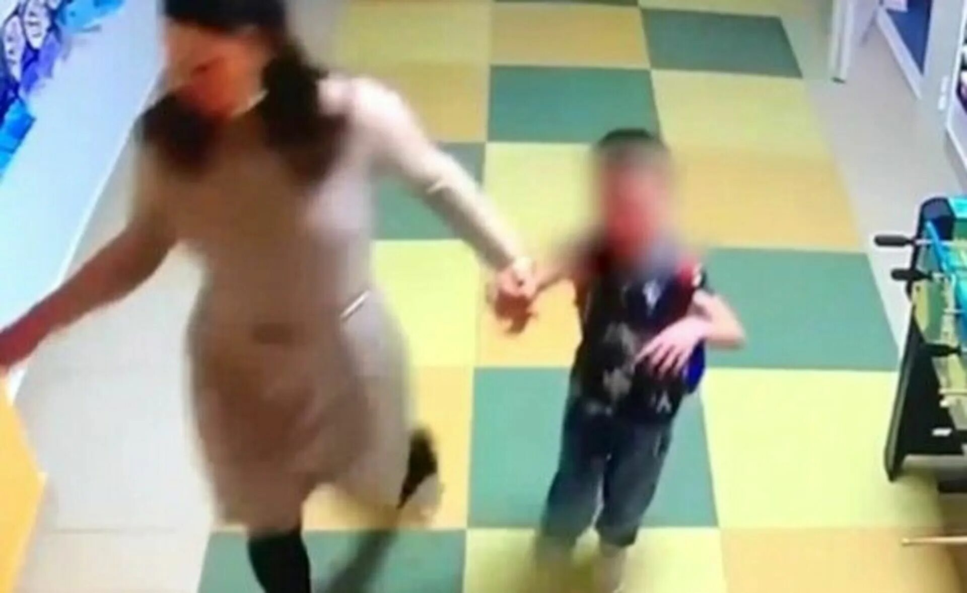 Избиение ребенка в казани. Что случилось в казани в детском саду. Детский захват. Насилие девочек в детском саду. Казань 11 мая школа.