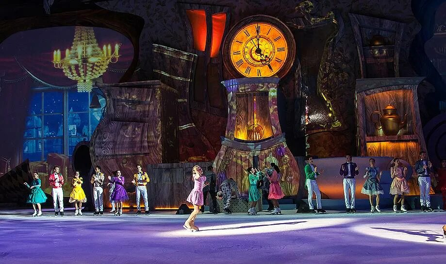 Л ледовое. Алиса в стране чудес самара на льду. Ледовое шоу алиса в стране чудес. Шоу алиса в стране мыльных пузырей. Алиса в стране чудес на льду.