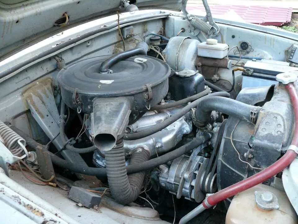 Газ 31029 под капотом помпа водяная. Радиатор газ 31029 402 двигатель. Радиатор от 3110 на 31029. Радиатор охлаждения газ 31029. Газ 31029 охлаждение.