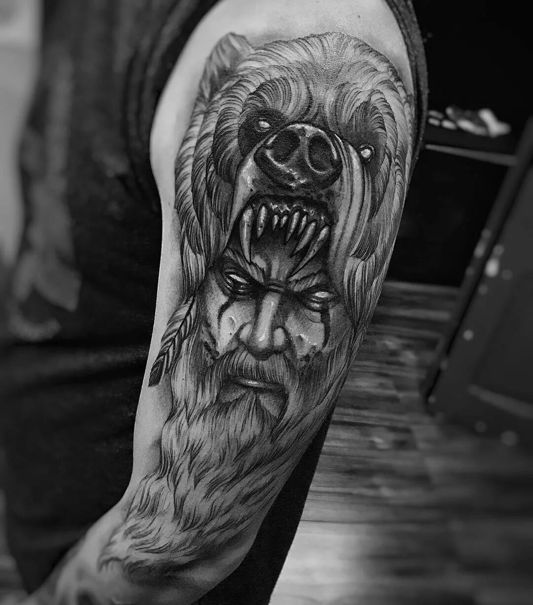 велес тату значение. тотем велеса тату. берсерк медведь тату. бог велес тату. велес тату значение.