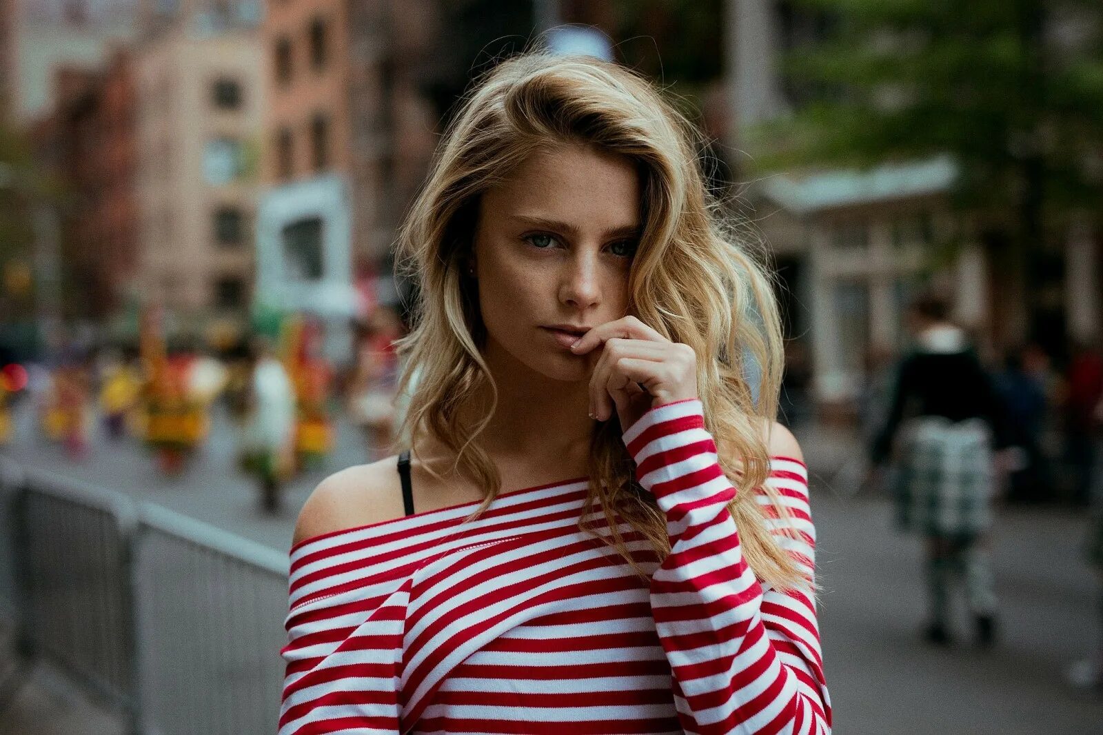 Girl avenue. Girl avenue. Girls avenue. Girl avenue. Группа принцесса авеню.