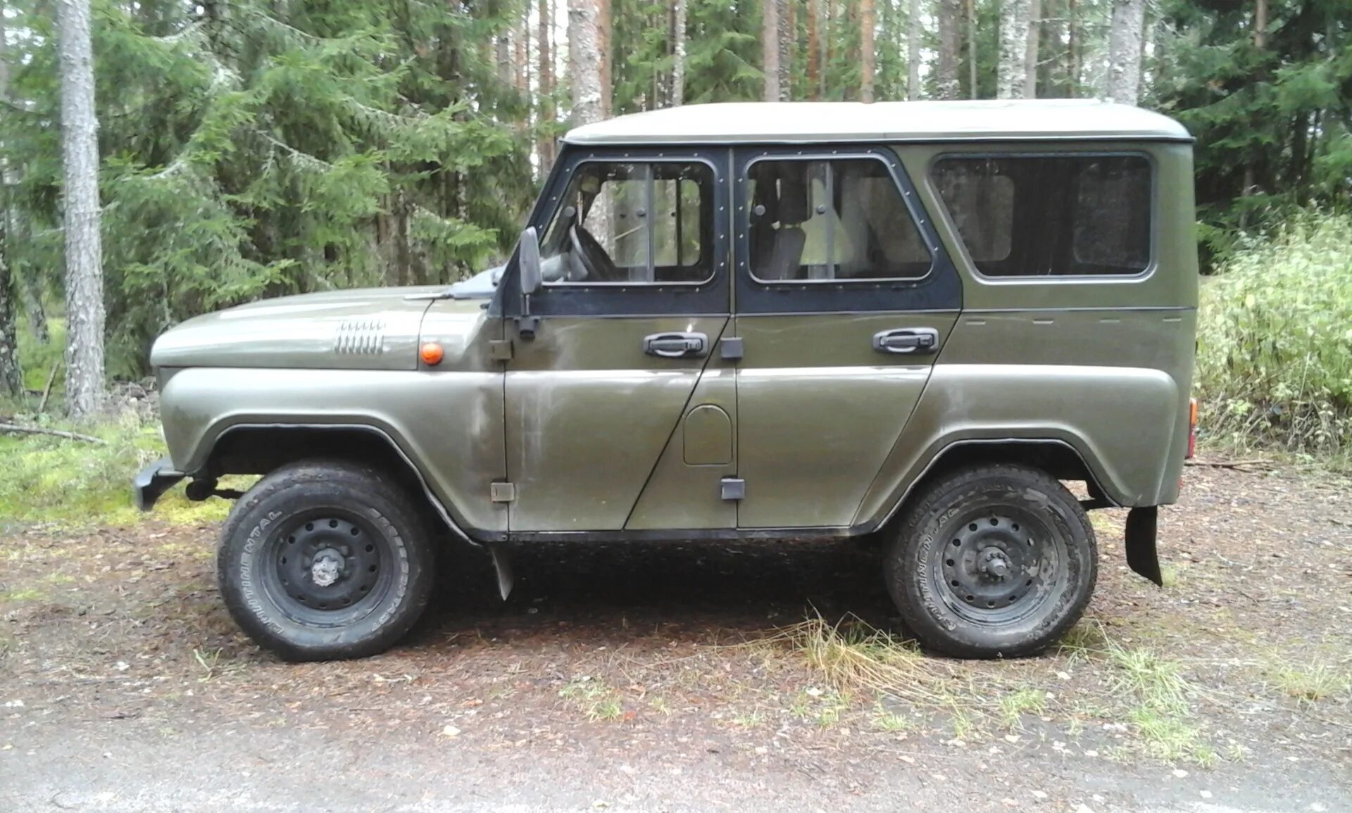 Уаз люкс. Уаз 3151 двухцветный. Уаз 3151 1985. Уаз 3151 люкс. Уаз 469 люкс.