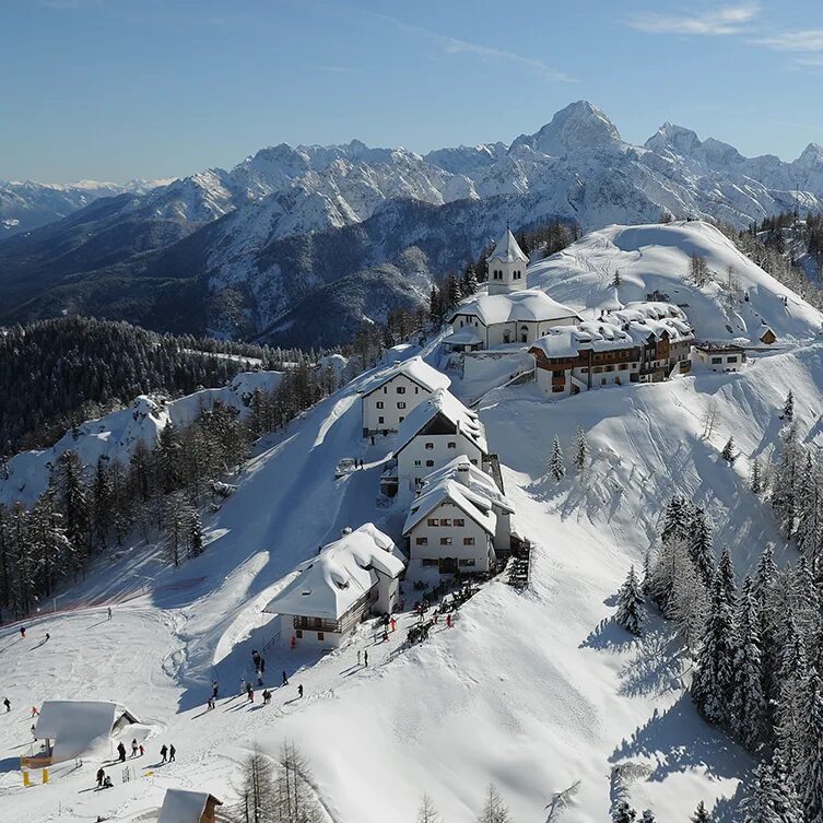 Доломитовые альпы италия канацеи. Ишгль горнолыжный курорт. Заальбах-хинтерглемм. Альпы трассы. Мадонна-ди-кампильо.