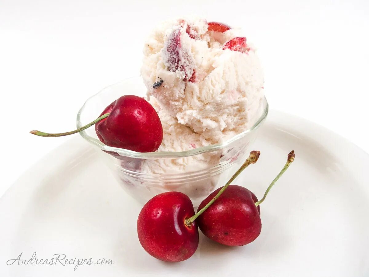 Cherry cream. Крем с вишней. Cherry cream. Клубника со сливками тату. Cherry cream.