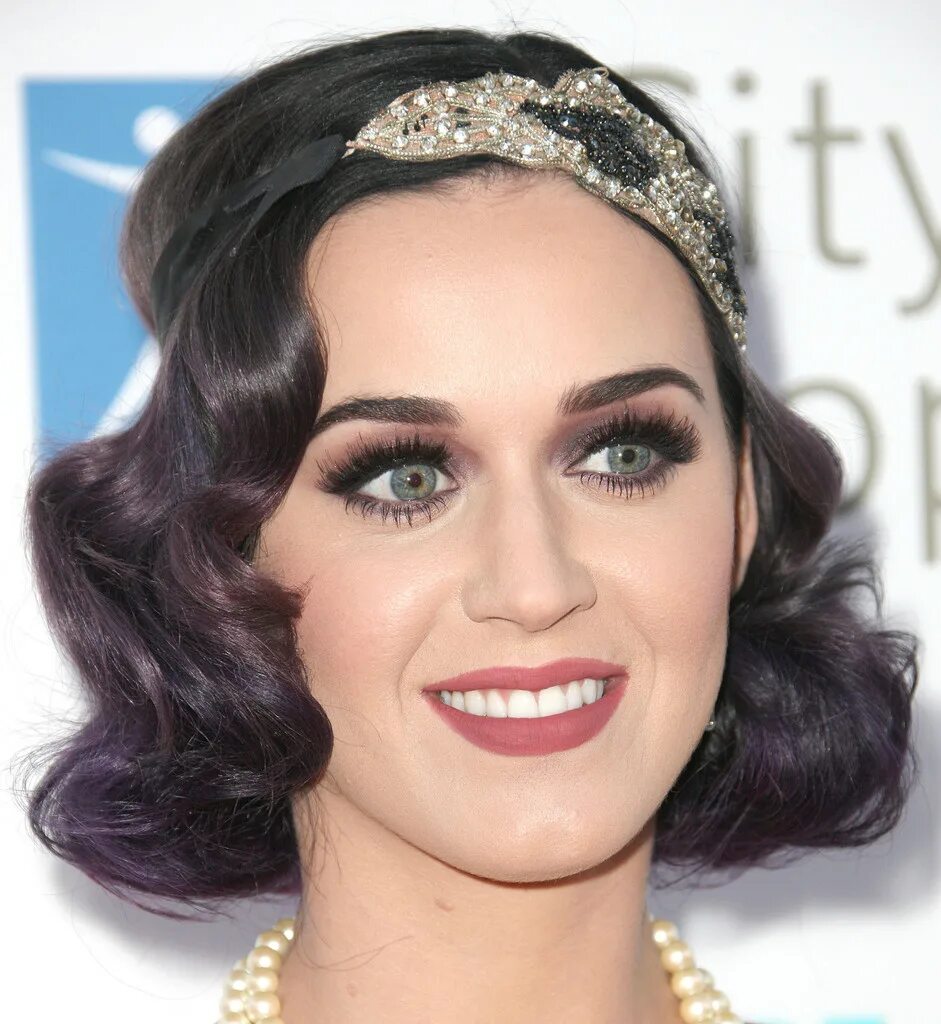 Katy perry в 20 лет. Кэти перри 2000. Кэти перри прямые волосы. Кэти перри макияж. Кэти перри макияж.