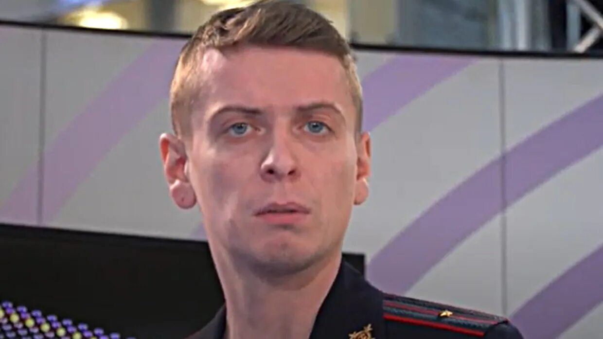 Актёр полицейский с рублевки скончался. Скончался полицейский с рублевки. Скончался полицейский с рублевки. Скончался полицейский с рублевки. Гулбис полицейский с рублёвки.
