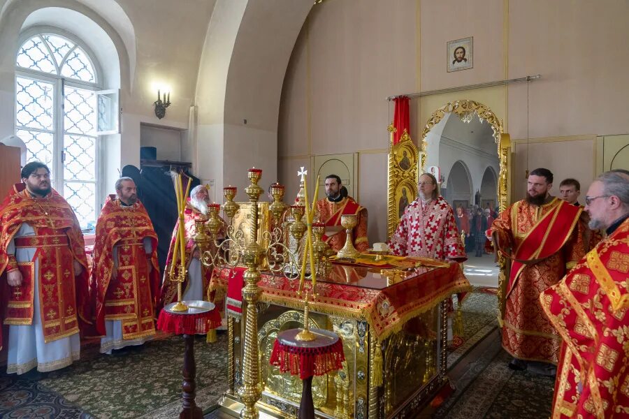 Мужской монастырь. Литургии в Свято-Михайловского собора. Мужской монастырь в Орле на Пасху 2023. Расписание свято троицкий рязань