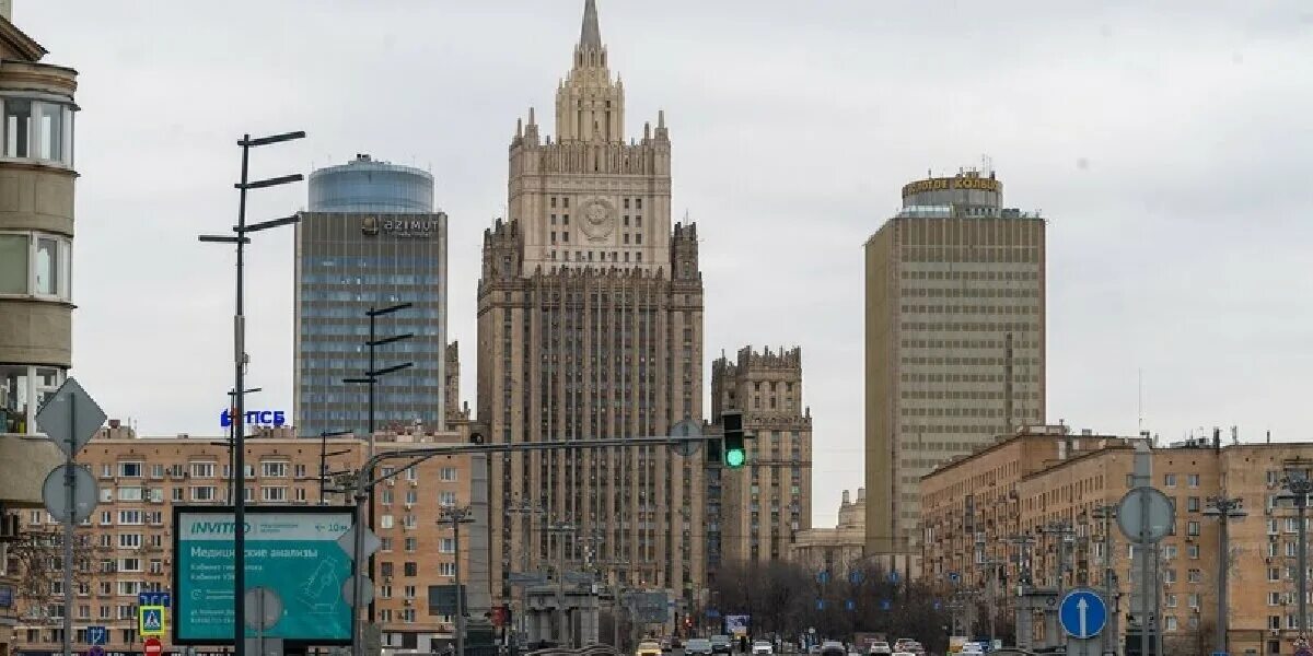 Мид провокация. Мид провокация. Здание мид на смоленской площади. Мид провокация. Мид провокация.