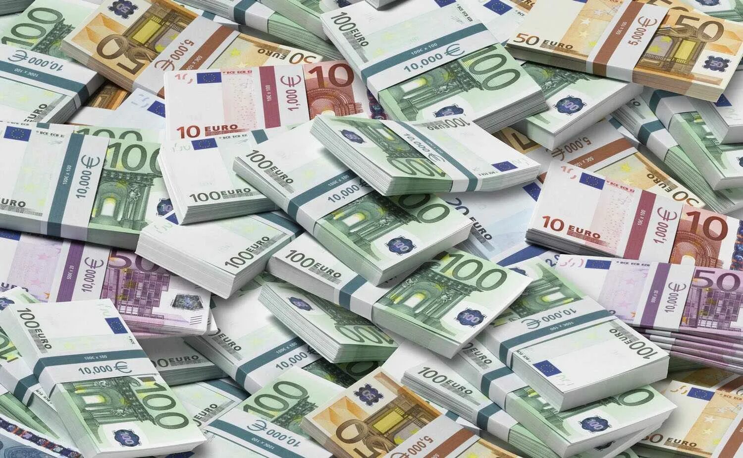 Сонник много денег крупными. Изображение денег. Деньги богатство. Богатство деньги евро. Много евро.