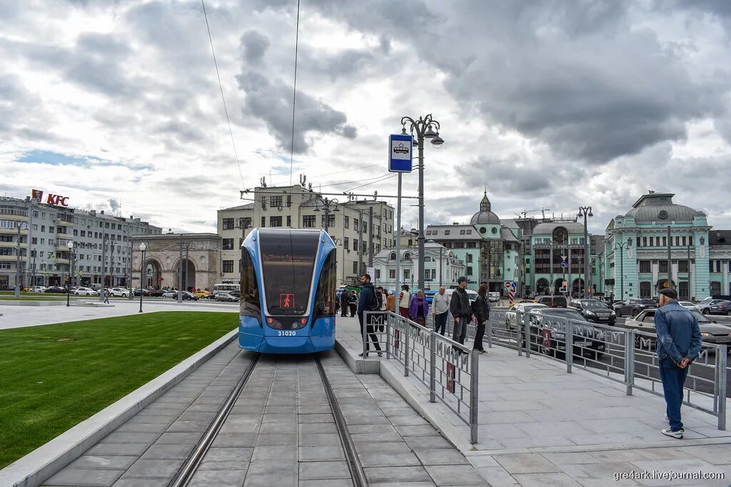 Площадь тверской заставы фото. Тверская застава. Тверская застава Москва. Памятник Горькому на площади Тверская застава. Площадь Тверская застава памятник.