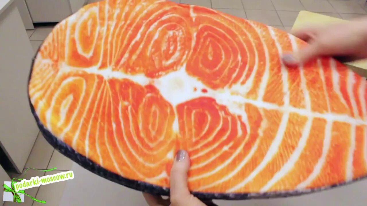 Подушка ролл. Подушка в виде рыбы. Подушка стейк лосося. Подушка стейк лосося заказать. Подушка стейк.