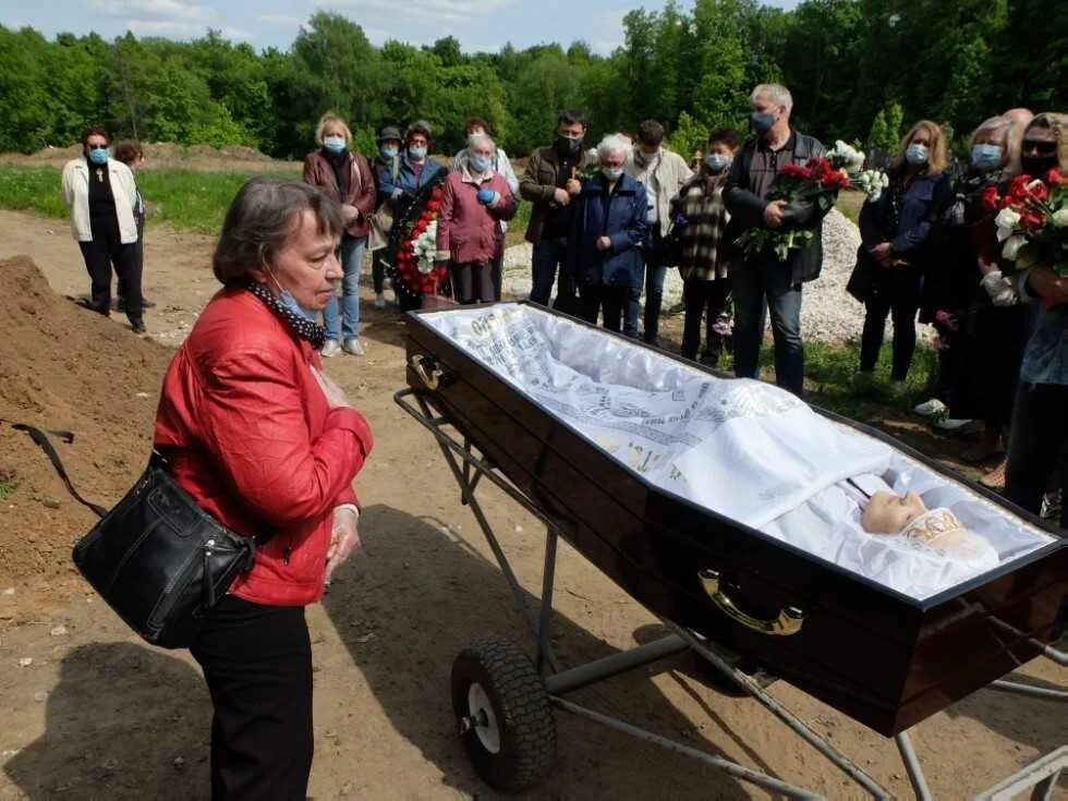 К чему снится могила умершего. К чему снится могила умершего