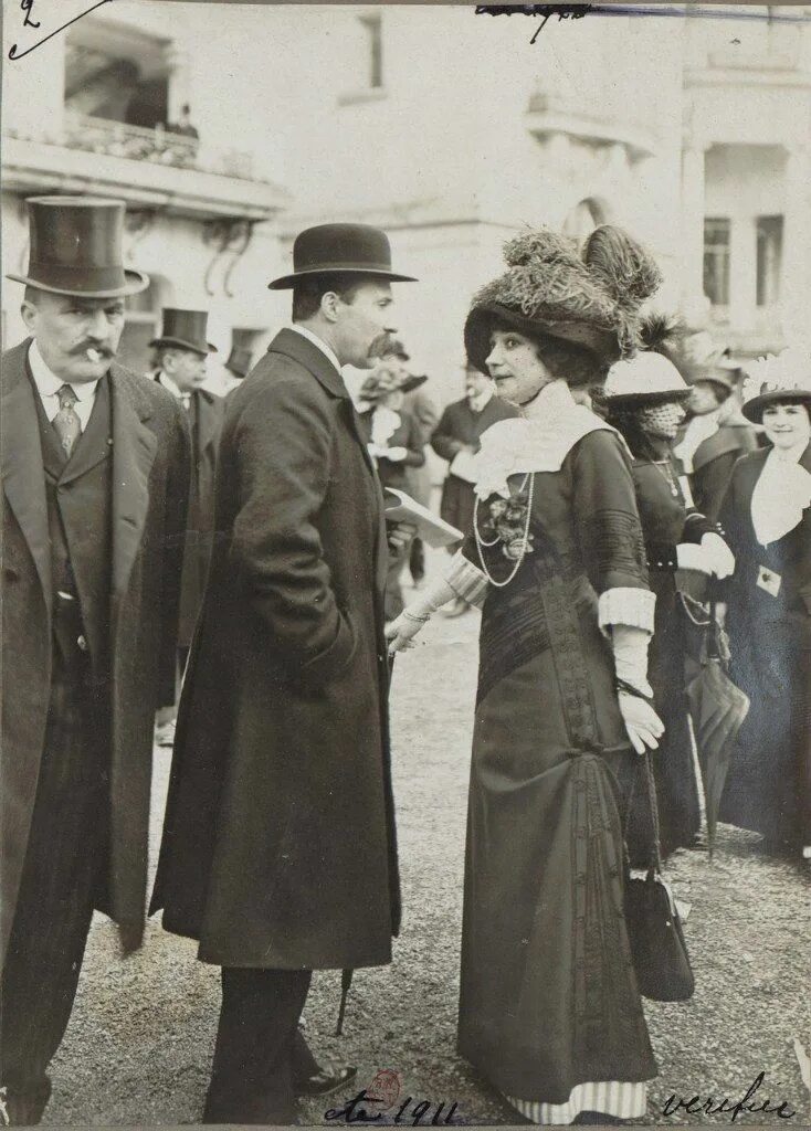 Мода эдвардианская эпоха 1915. Мода 1910х дягилев. Мода конца 19 века в англии мужская. Викторианская англия 19 век. Люди эпохи 20 века.
