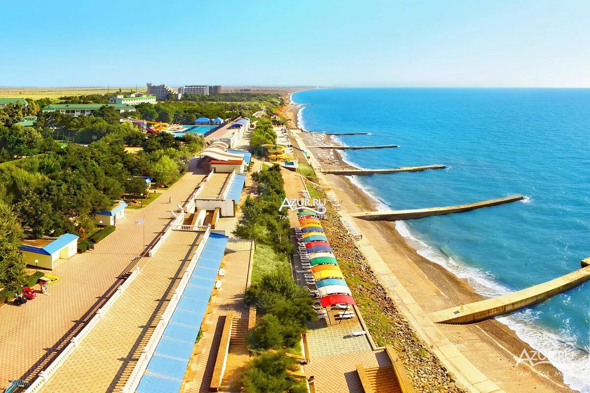 Поселок николаевка. Курортный поселок Николаевка. Пансионат Лучезарный Николаевка. Крым пос. Николаевка пансионат Лучезарный. Санаторий Лучезарный Крым Николаевка.