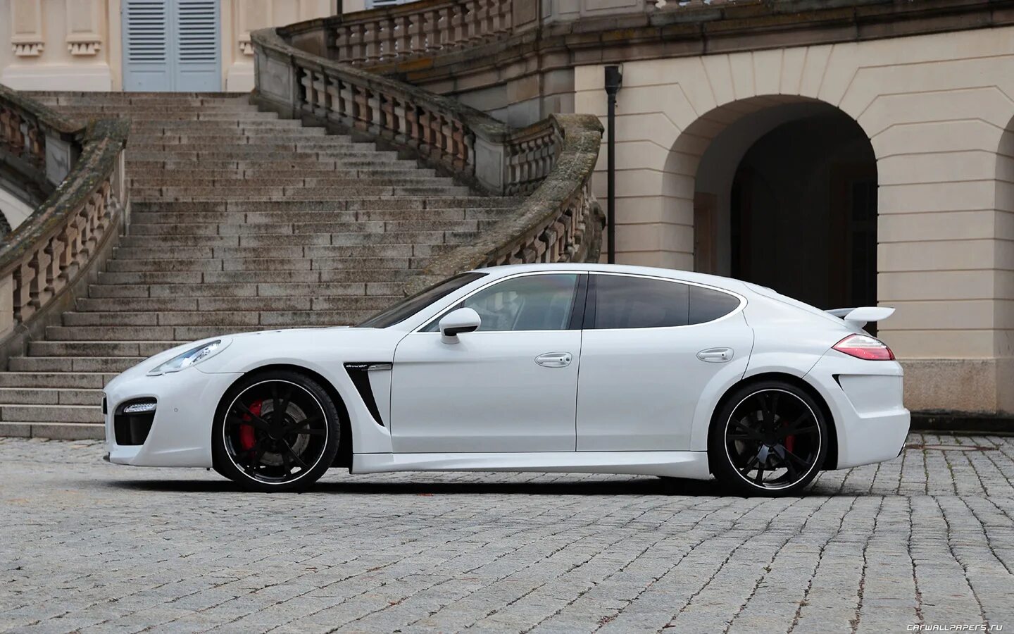 митсубиси лансер 10. порше панамера турбо 2010. порше панамера белый. лексус isf. белый lexus gs300 с черной крышей.