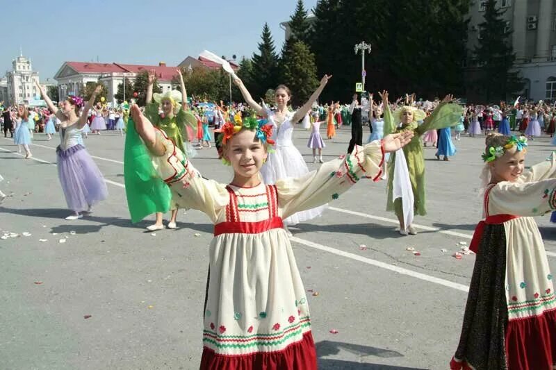 Развлечения курган. День города Курган. Праздник города в Кургане. Праздники в Кургане. Праздник день города Курган.