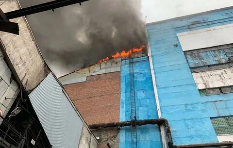 Пожар на заводе в шахтах