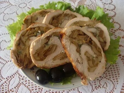 Рулет свиной с курицей