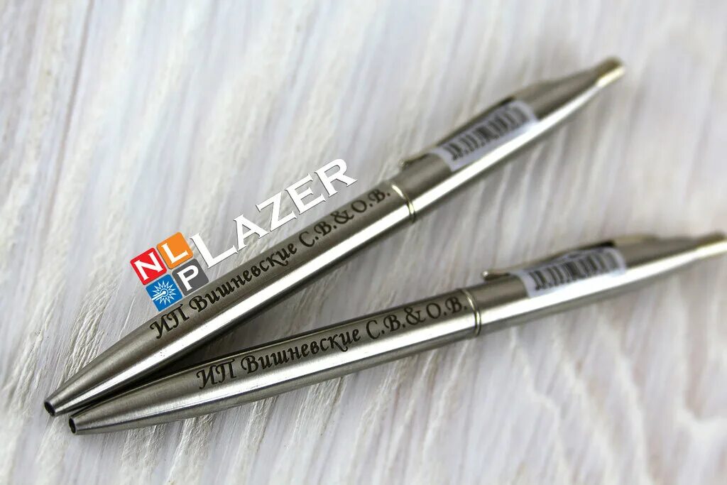 металлическая ручка гравировкой. лазерная гравировка на ручке. металлическая ручка гравировкой. гравировка на металлической ручке. металлическая ручка гравировкой.