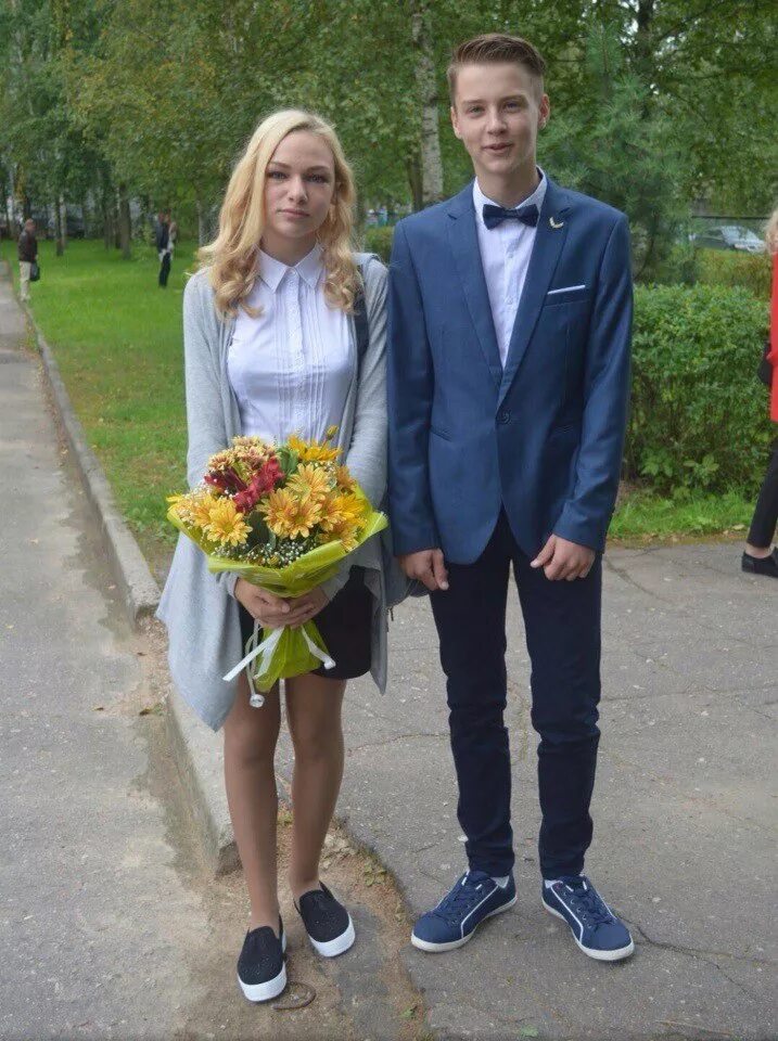 Псковские бонни и клайд тела. Денис муравьёв катерина власова. Денис муравьев и екатерина власова. Денис муравьев и екатерина власова. Струги красные 2016 катя и денис.