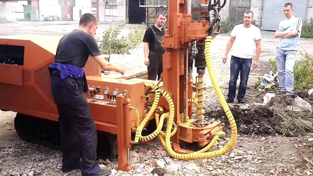 Видео буровой установки. Гидравлическая буровая стронг. Буровая установка урб 2а2 фото. Урб-300-sbt. Буровая ббу 000-11 опенок.