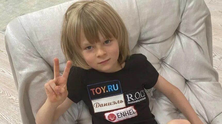 Как живется 7-летнему Гном Гномычу и не давит ли на него груз популярности? Путь