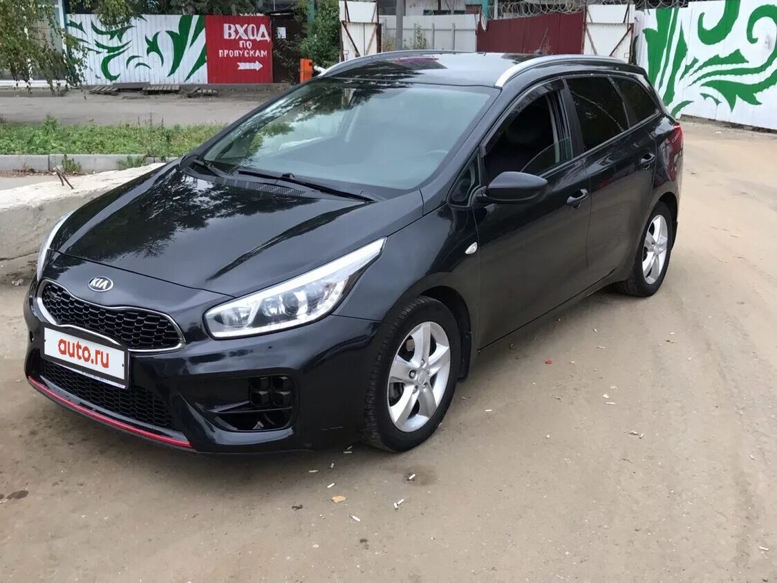 Купить б/у Kia Ceed II Рестайлинг 1.6 AMT (135 л.с.) бензин робот в Москве: чёрн