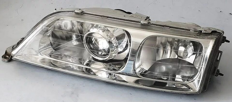 Фары mark 2. Фара toyota mark 2 100. фары sat mark 2 100.