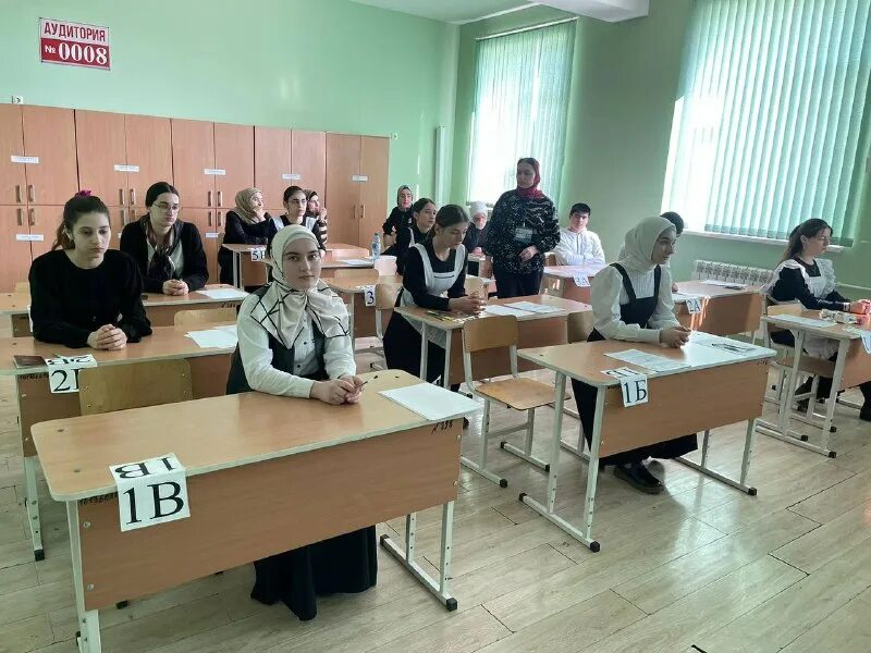 сдача егэ. тренировочный экзамен егэ. экзамен по информатике 2022. репетиционный тренировочный экзамен. компьютерное егэ.