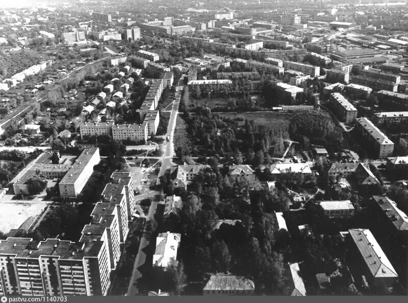 Пенза 90 е. Улица карпинского в пензе в 90-е. Пенза 90 е. Пенза 90 е. Центральный рынок пенза 1990.