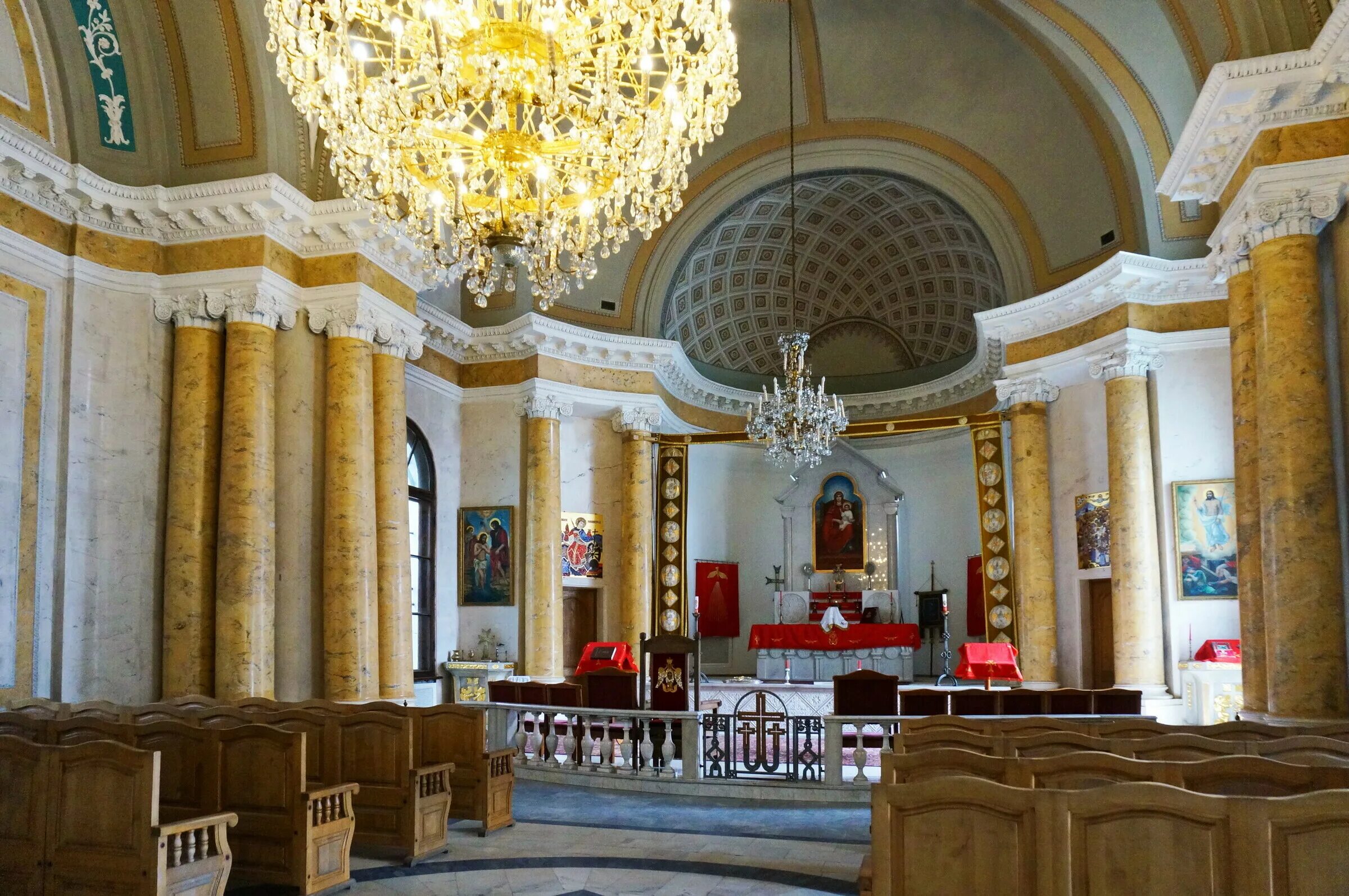 Армянская апостольская церковь св. Екатерины на невском проспекте. Армянский санкт петербург. Армянская апостольская церковь св. Санкт-петербург.