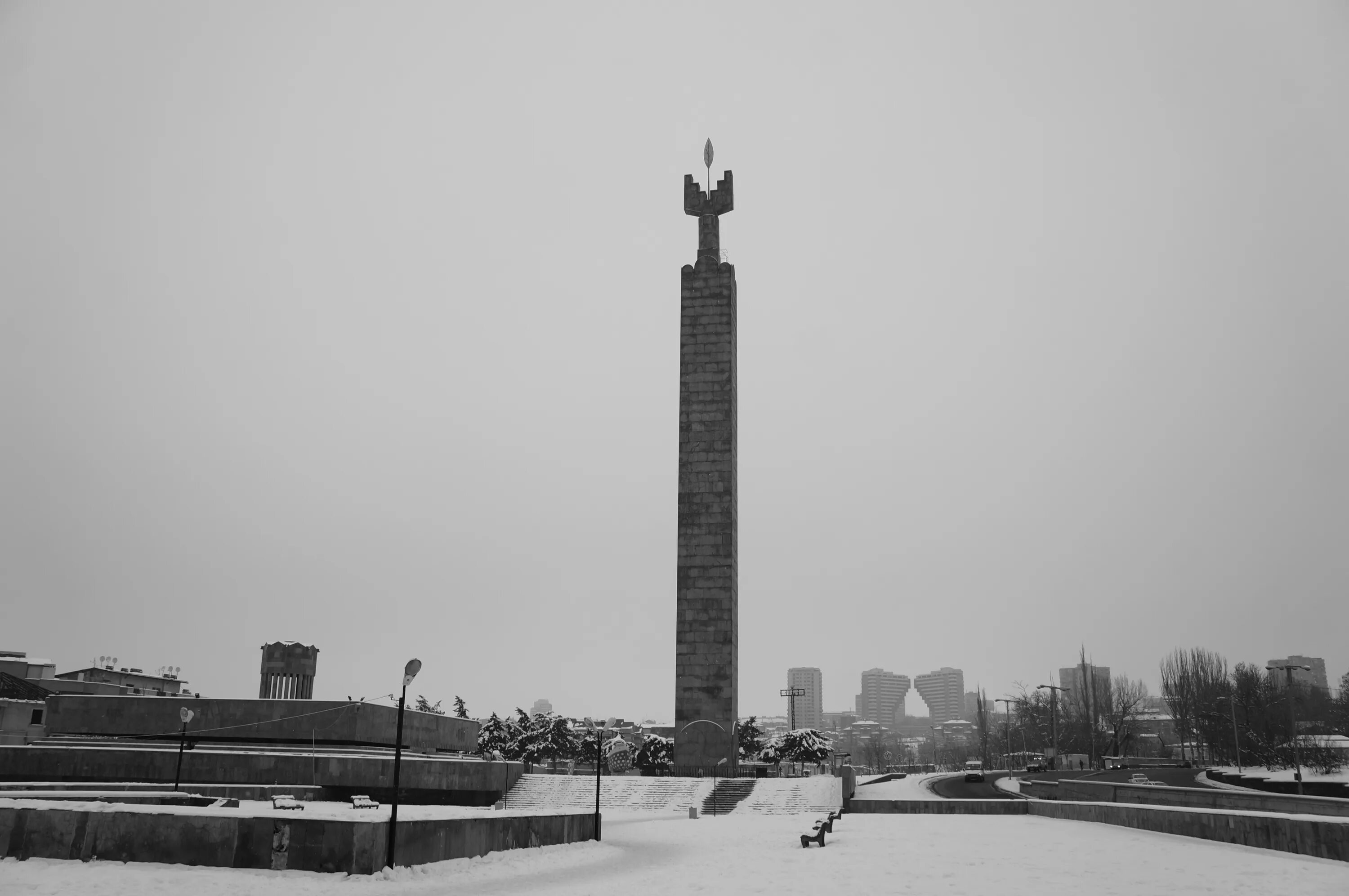 50 летия октябрьской революции. 50 летия октябрьской революции. Москва, красная площадь. Цк кпсс флаг. Памятник 50-летия октябрьской революции ереван.