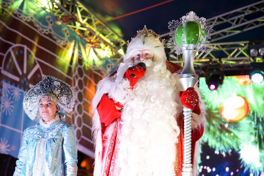 тула новогодняя столица россии. ютуб ледовое новогоднее представление. тула площадь ленина сквер. 3d mapping новый год. тула новогодняя столица россии.