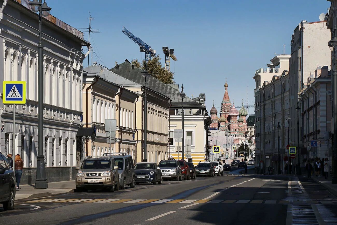 Ул б ордынка. Улица большая Ордынка. Ордынка улица в Москве. Москва Ордынская улица. Ордынка улица в Москве фотографии.