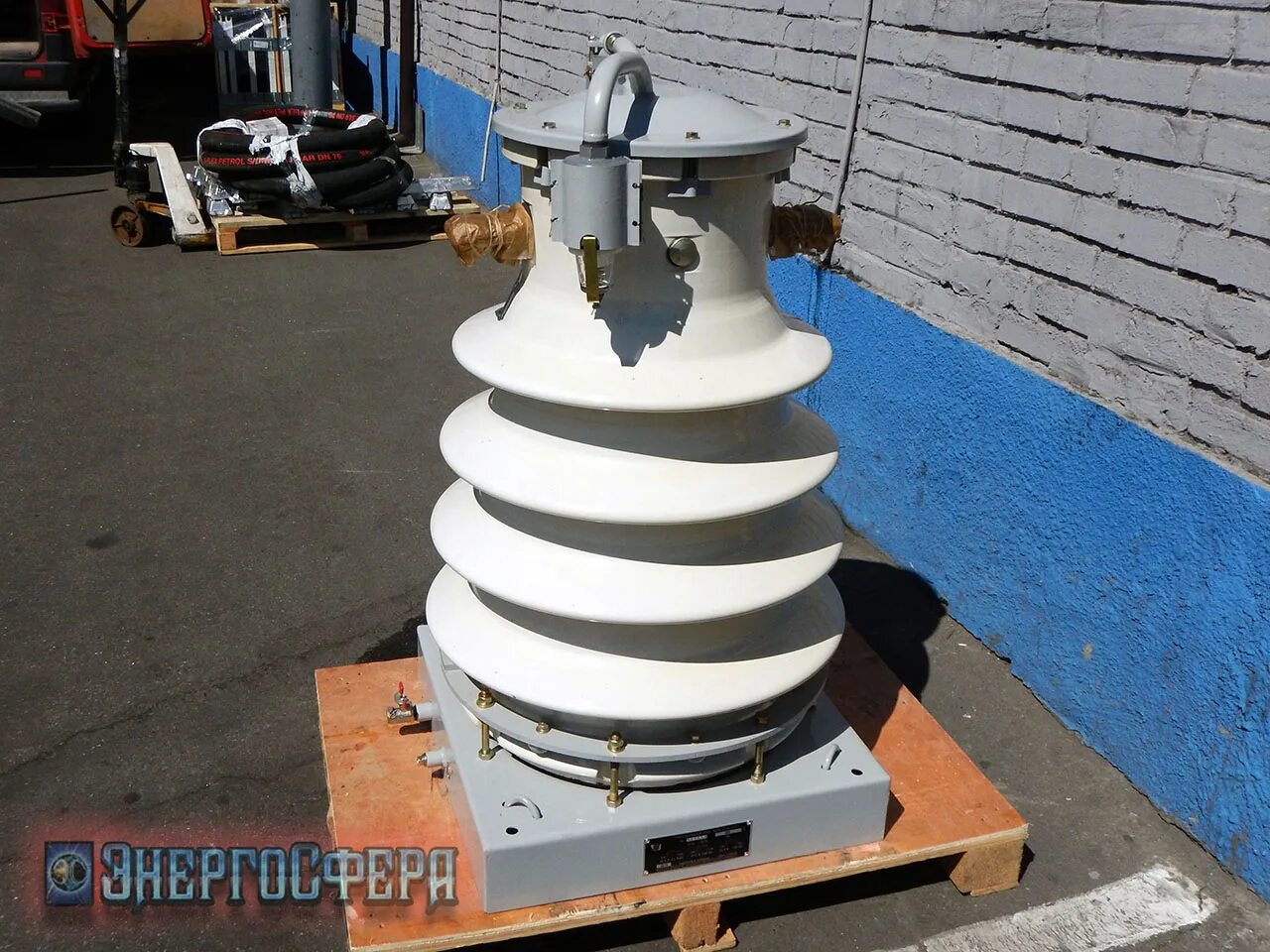 трансформатор напряжения тол-сэщ-35. нкф трансформатор напряжения. встроенные трансформаторы тока 110 кв. трансформатор тока 35. трансформатор тока 35кв бирка.