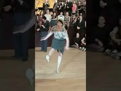Песня про олю на танцполе
