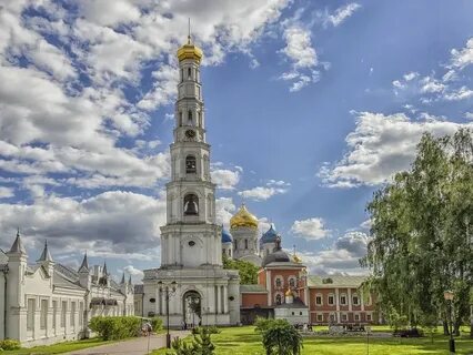 Храм с колокольней
