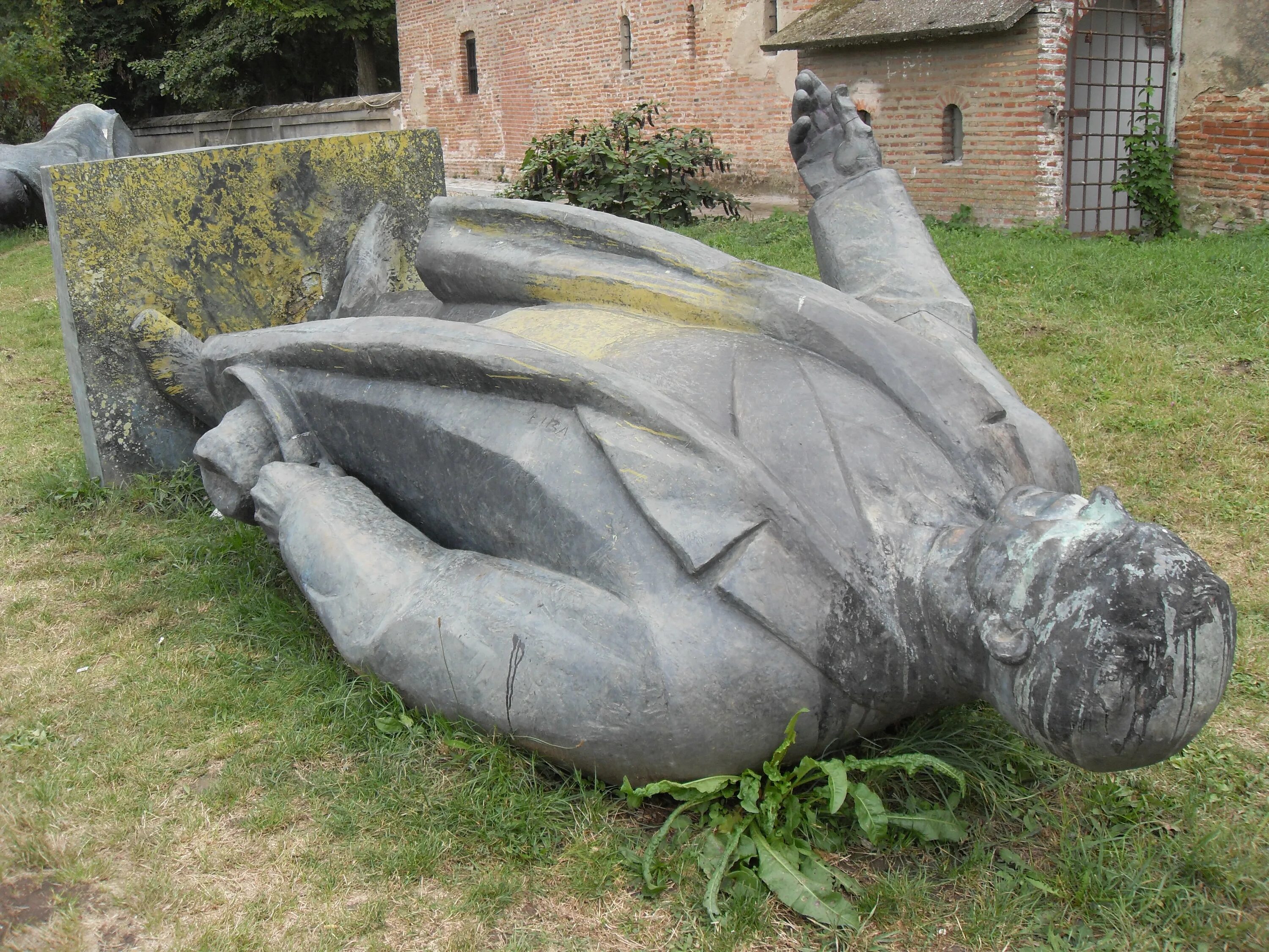 Атлант (титан) фото. Памятник павшим в монтобане. Антуан бурдель памятник павшим в 1870—1871 гг. (1930-1933). Статуи палов.