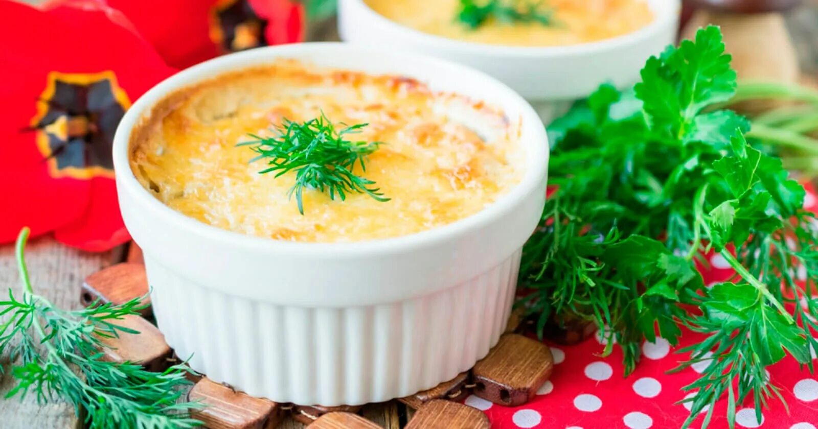 Рецепт жульена без курицы. Кокот грибной. жюльен. жульен с курицей. жульен из курицы.