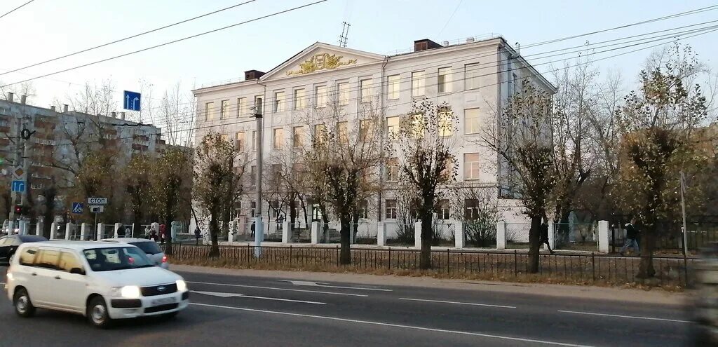 Гимназия интернат чита новобульварная 60. Забайкальская краевая гимназия чита. Стомклиника чгма чита новобульварная. Школа 49 чита. Лицей на ленина киро.