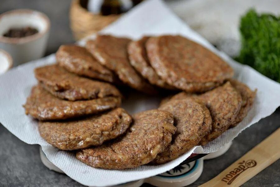 Сальники из печени с рисом. Сальники из печени. Сальники из куриной печени. Сальники из печени говяжьей.