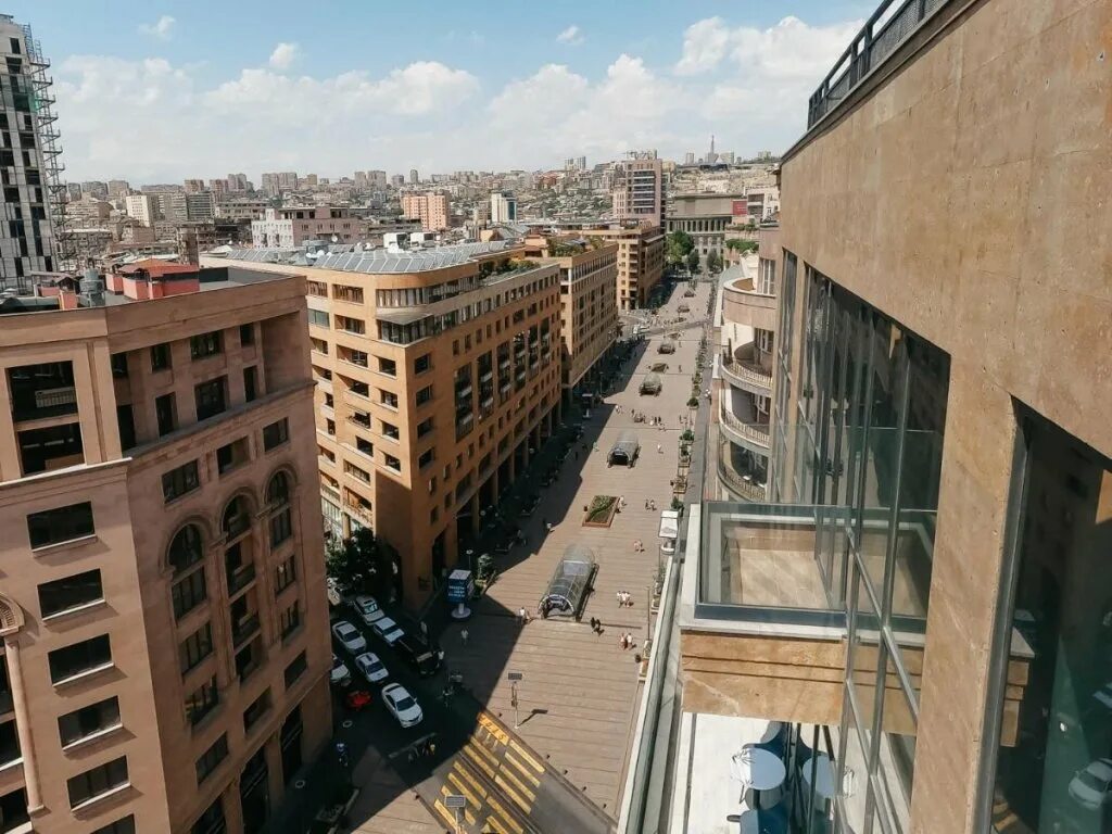 Город ереван гостиница ереван. Туфенкян отель. Hotel armenia ереван сайт. Гостиница конгресс в ереване. Congress hotel ереван.