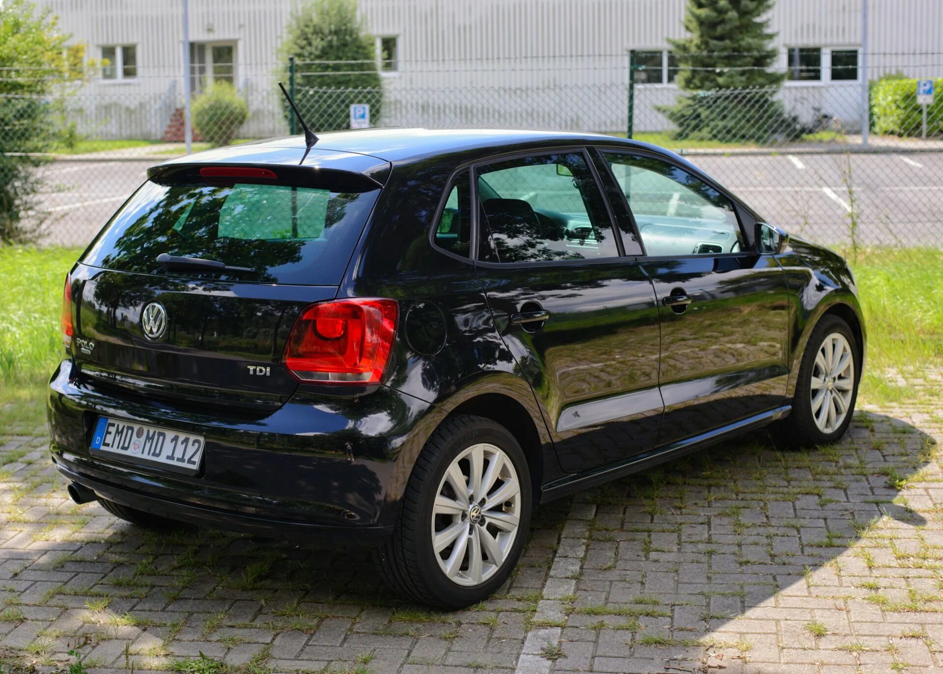 Купить фольксваген поло 6. Volkswagen Polo 1.6 Comfortline. VW Polo 2011. Фольксваген поло 2011. Volkswagen Polo Hatchback 2011.